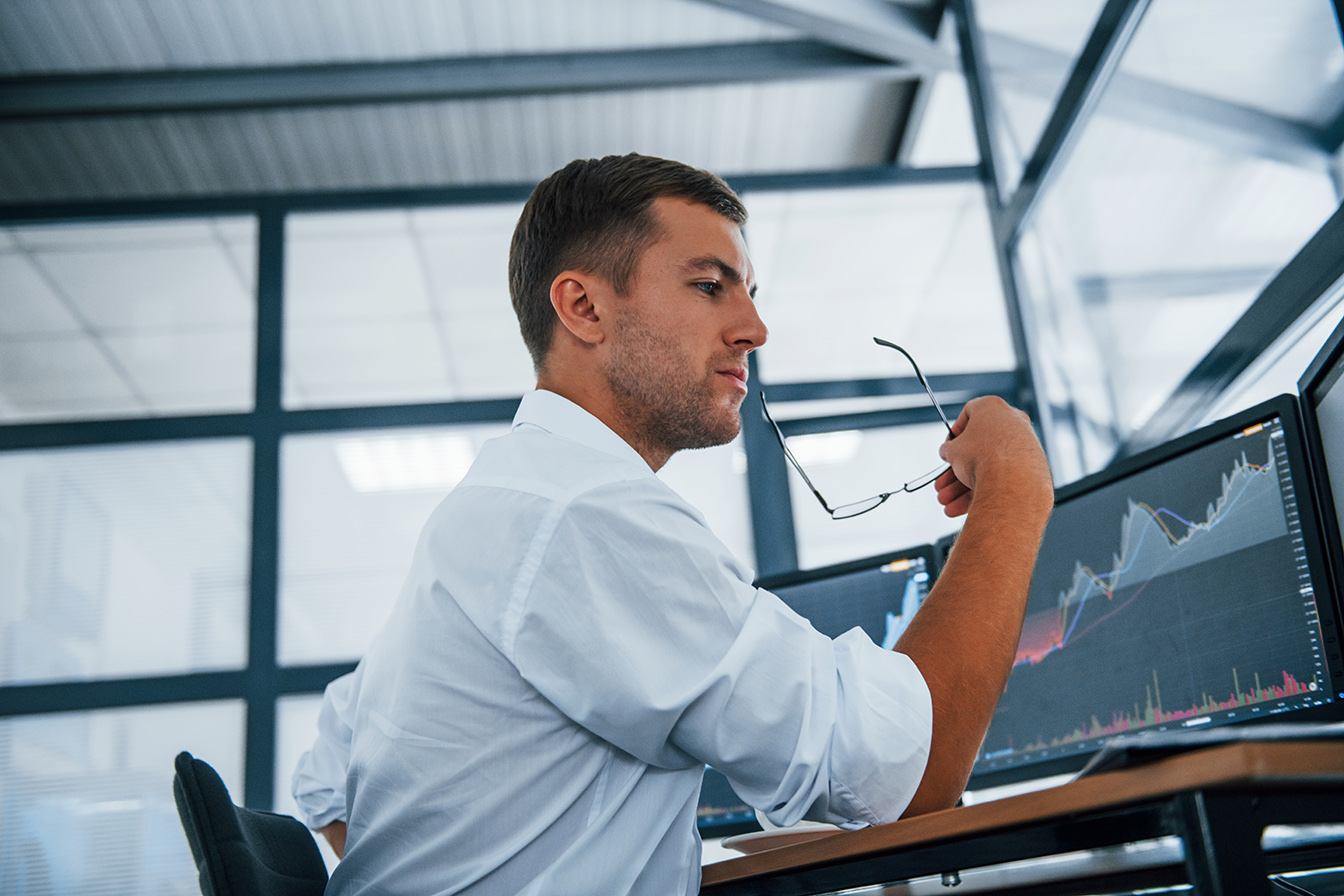 No compres acciones, compra negocios